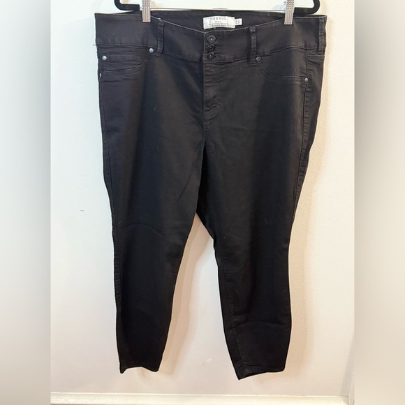 torrid Denim - TORRID Super Soft Stretch Jean Jegging Black Essential Classic Size 24 Short